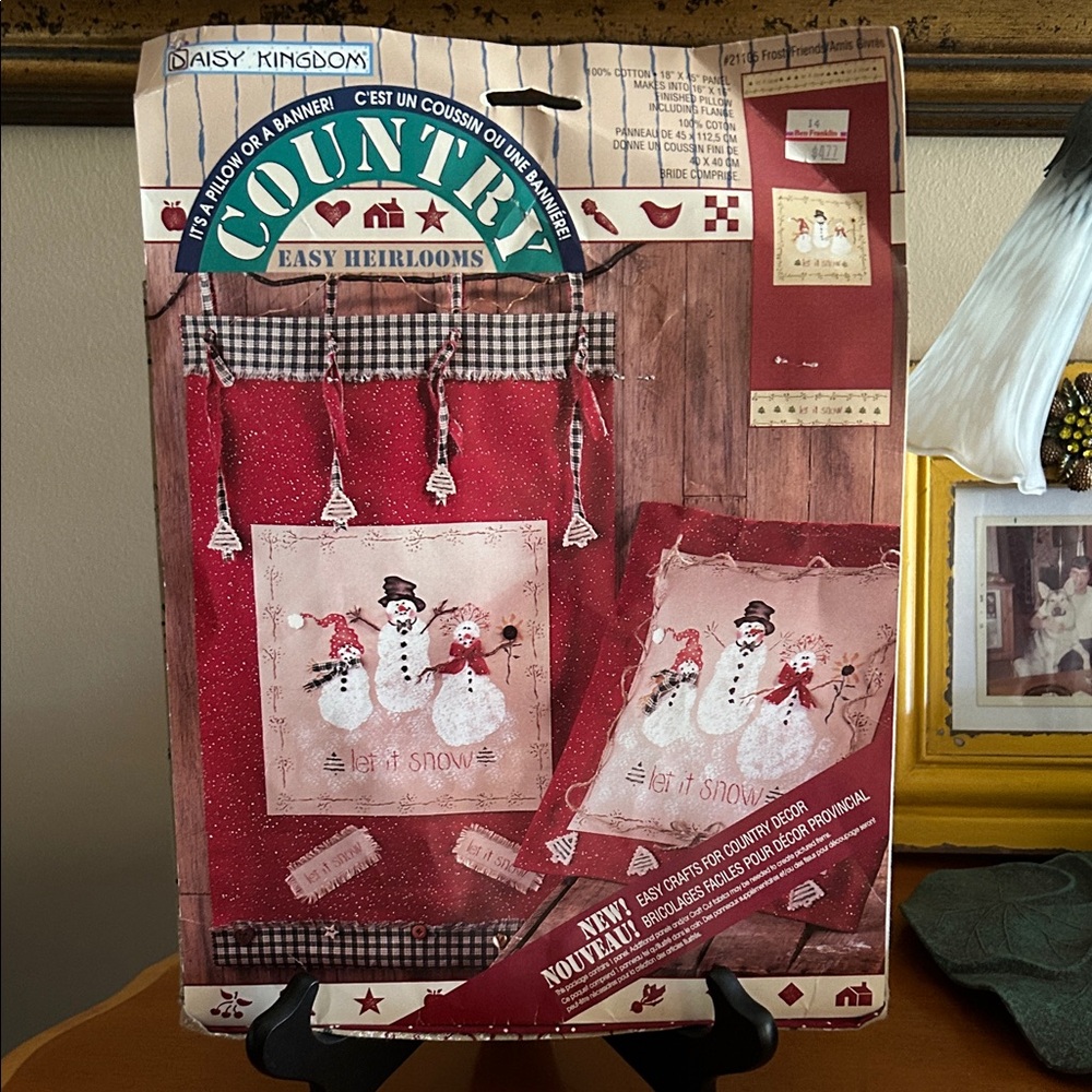 Vintage Country Easy Heirlooms Snowman Crafting Kit